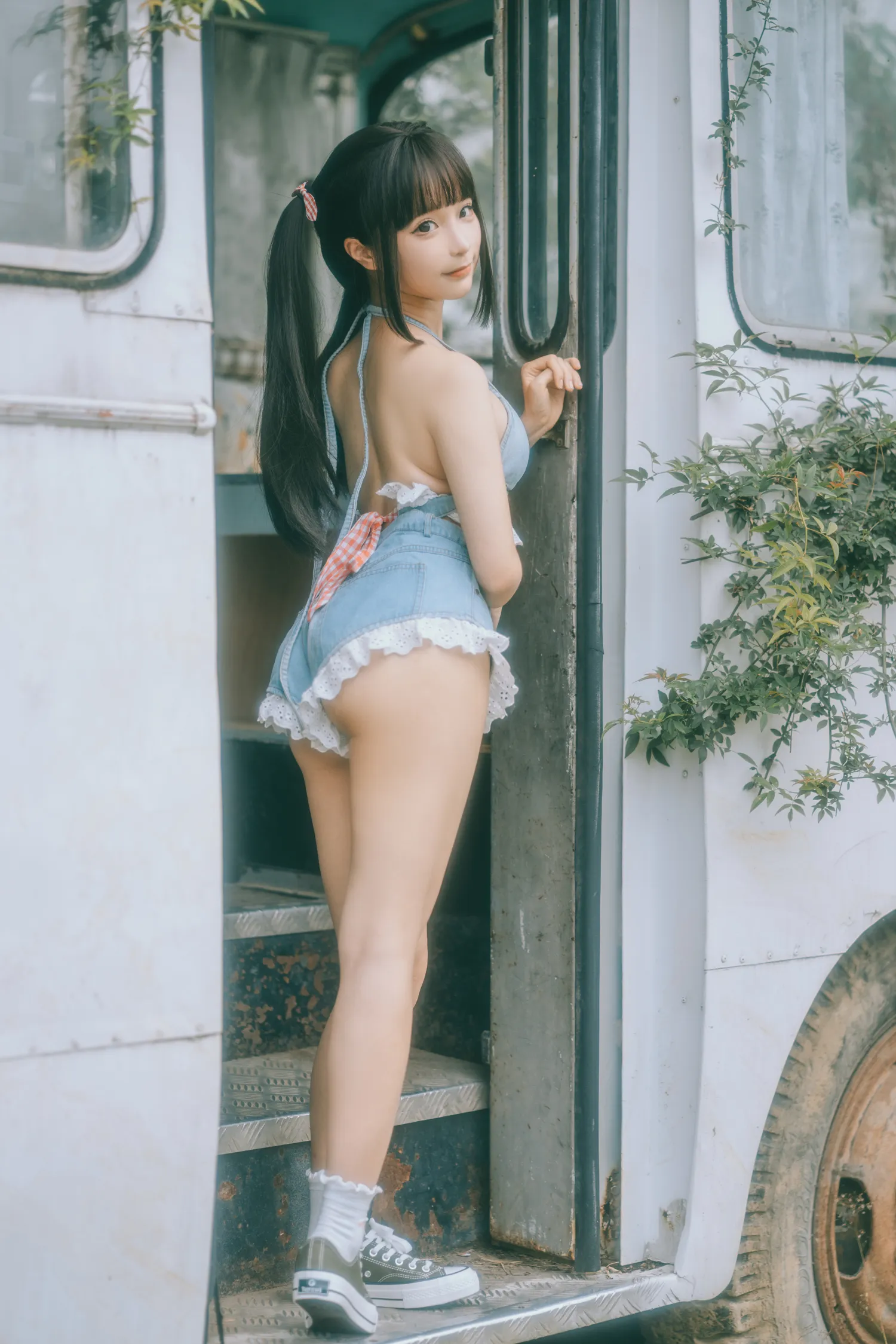 蠢沫沫 – NO.183 大巴房车 NO.0000