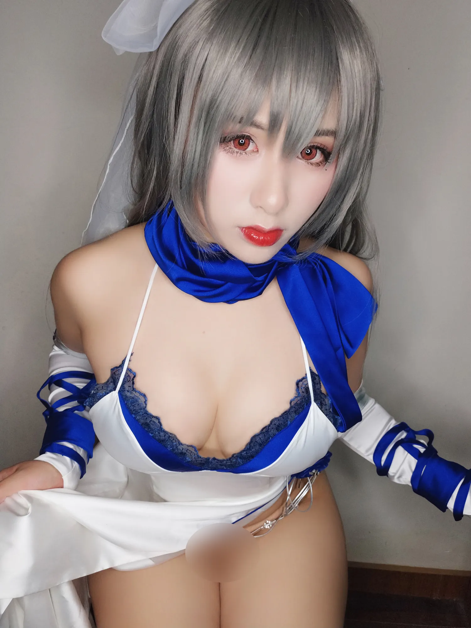 柘烟 NO.009 路易九世礼服自拍 NO.0000