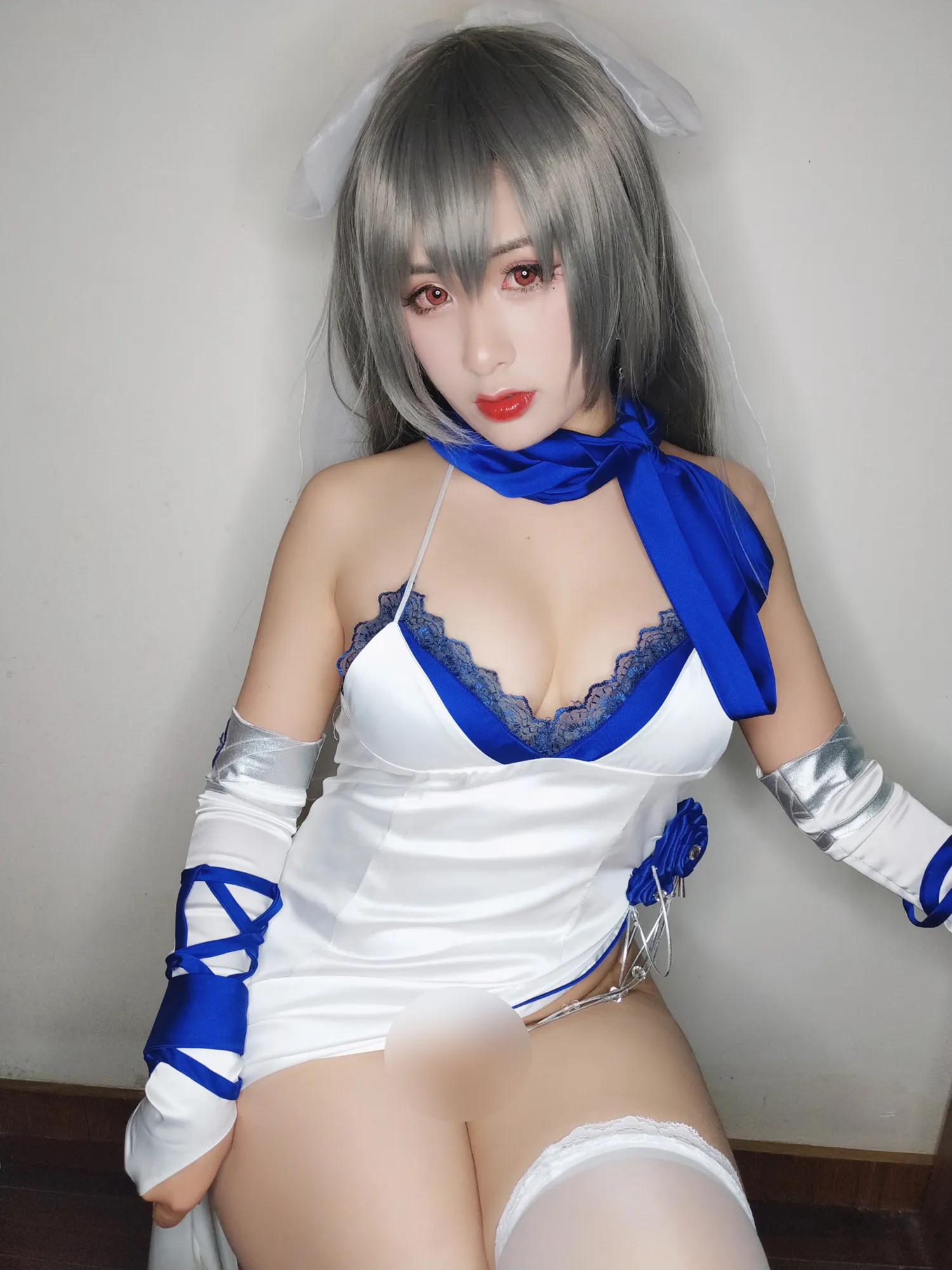 柘烟 NO.009 路易九世礼服自拍 NO.0000