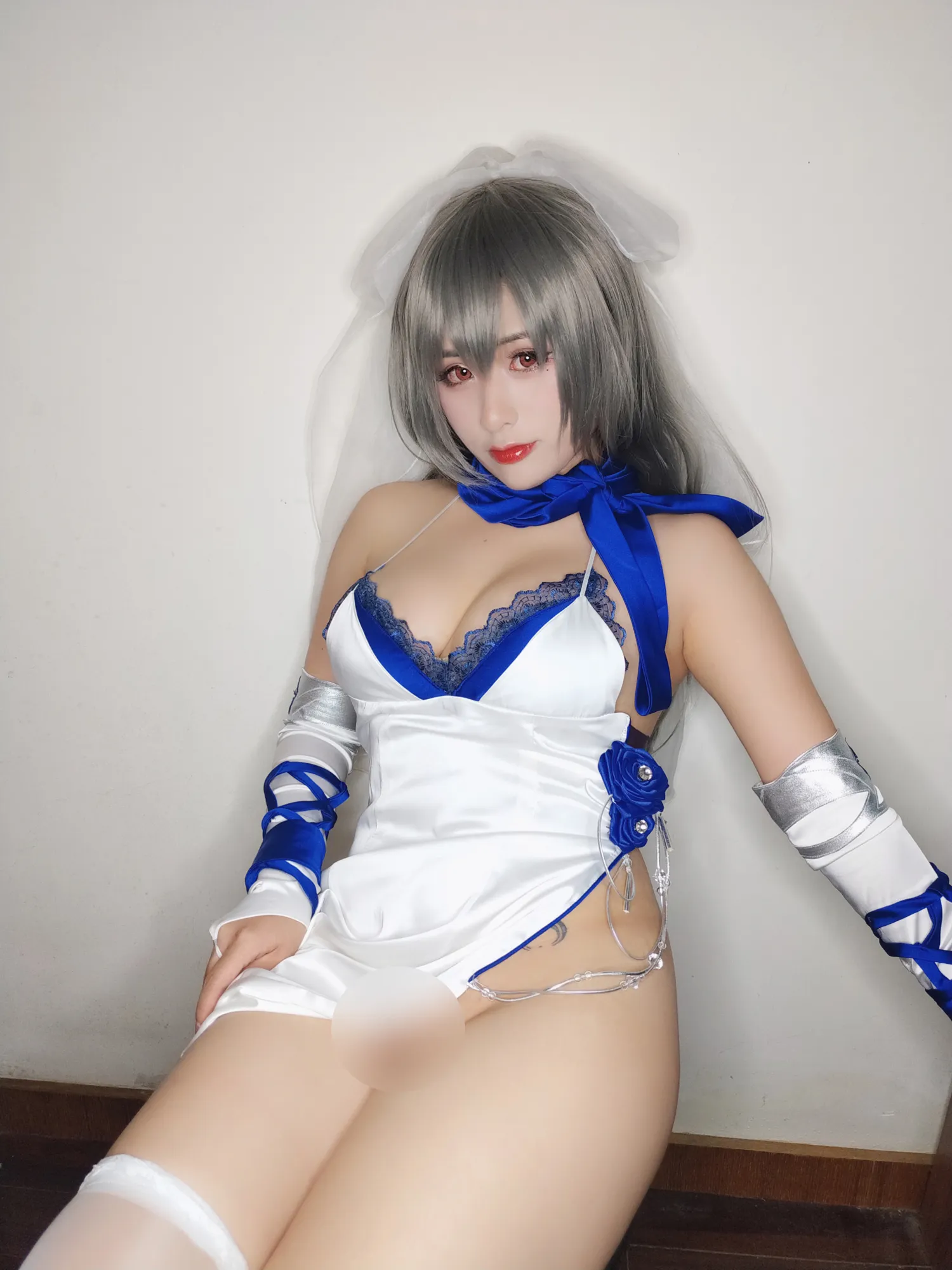 柘烟 NO.009 路易九世礼服自拍 NO.0000