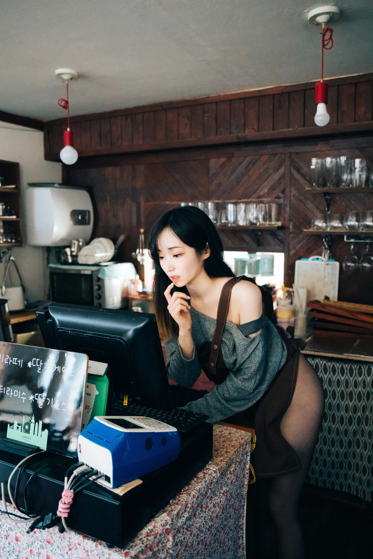 Bambi NO.105 [Loozy] Cafe Alba NO.0000