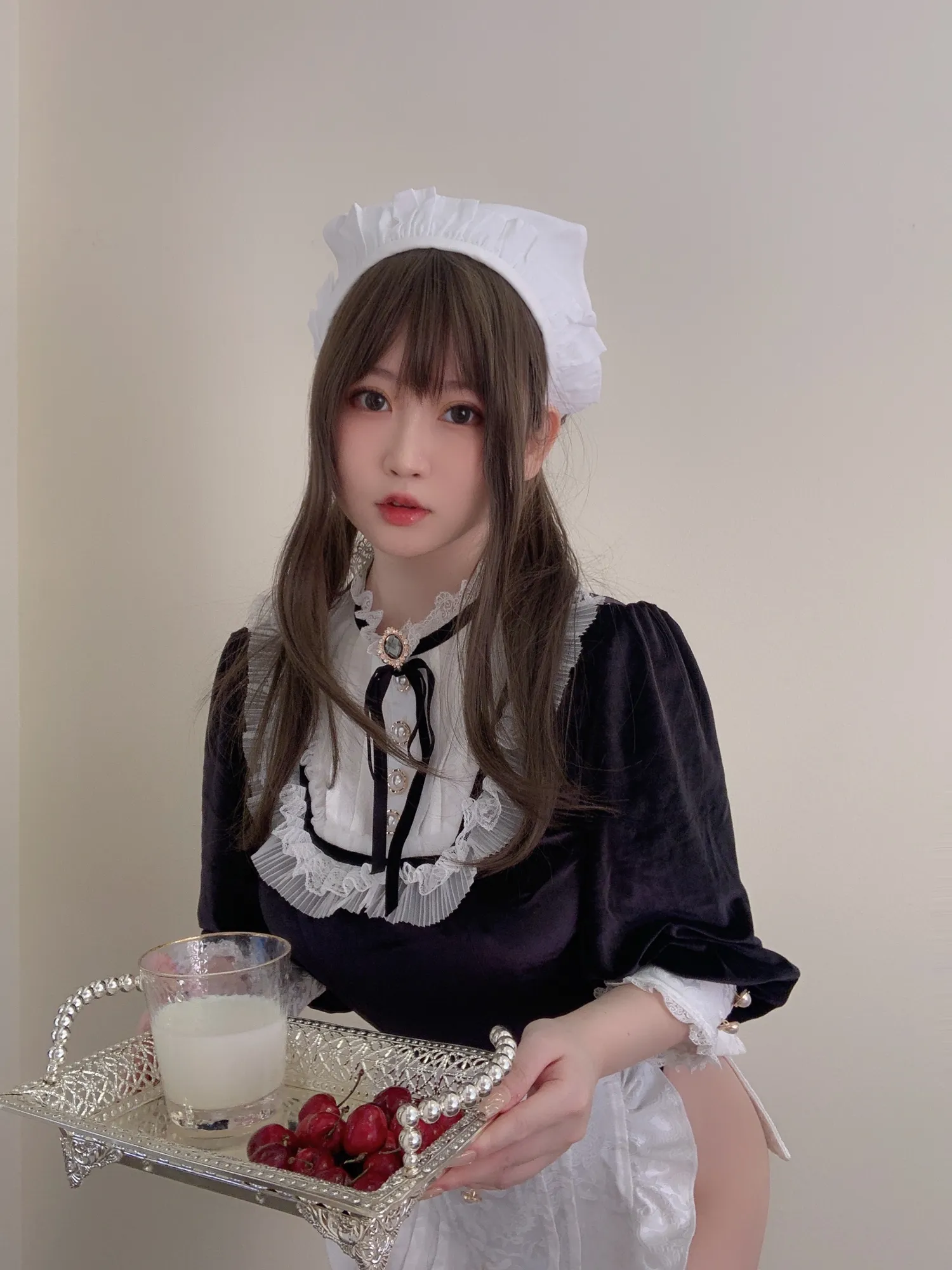 是依酱吖 NO.048 女仆馆长 NO.0000