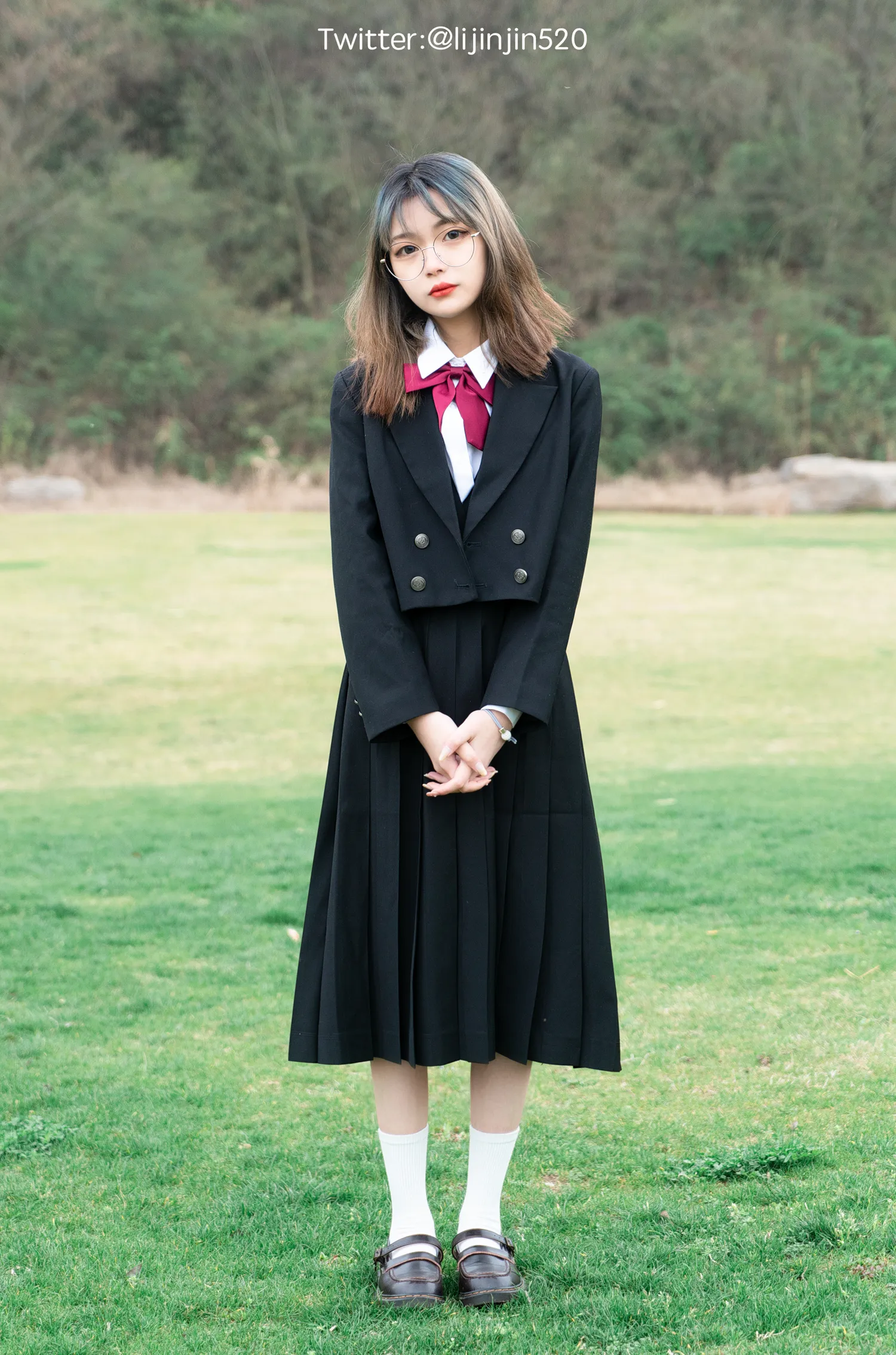 梨瑾瑾 NO.016 户外黑长服 NO.0000