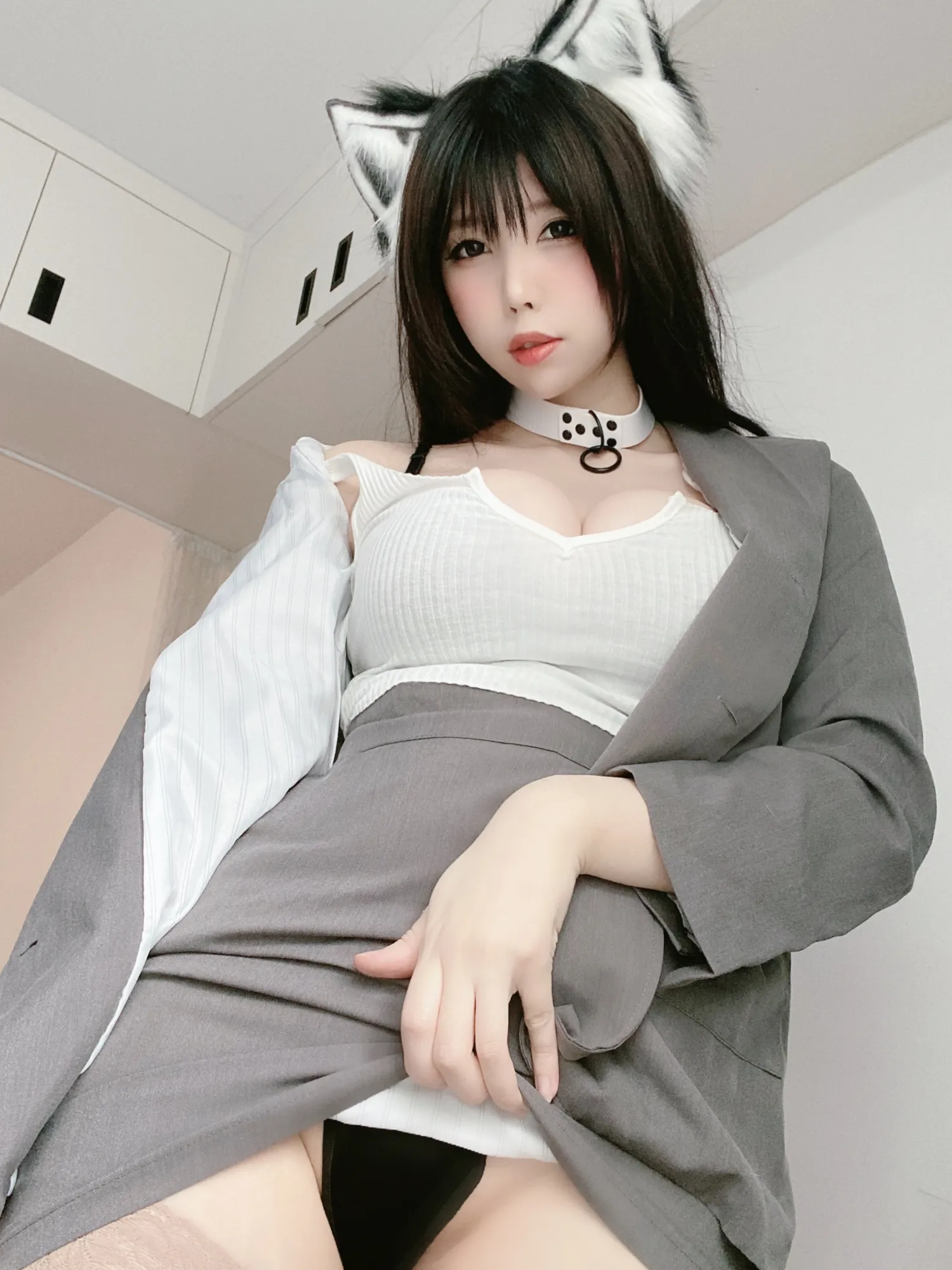 鹿野希032_016 しゃがん姿 NO.0000
