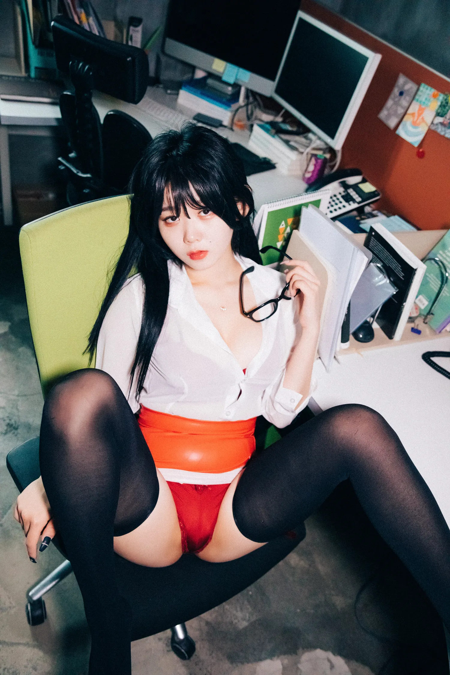 Zia NO.026 [Loozy] Office slave NO.0000