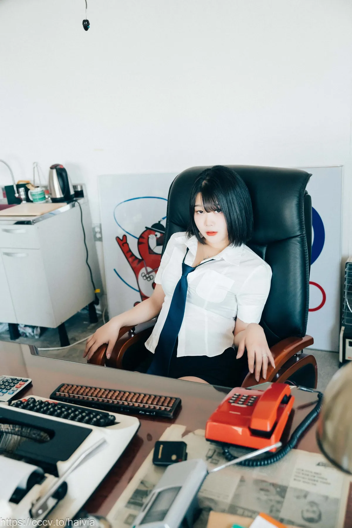 Zia NO.082 [LOOZY] Female employee NO.0000