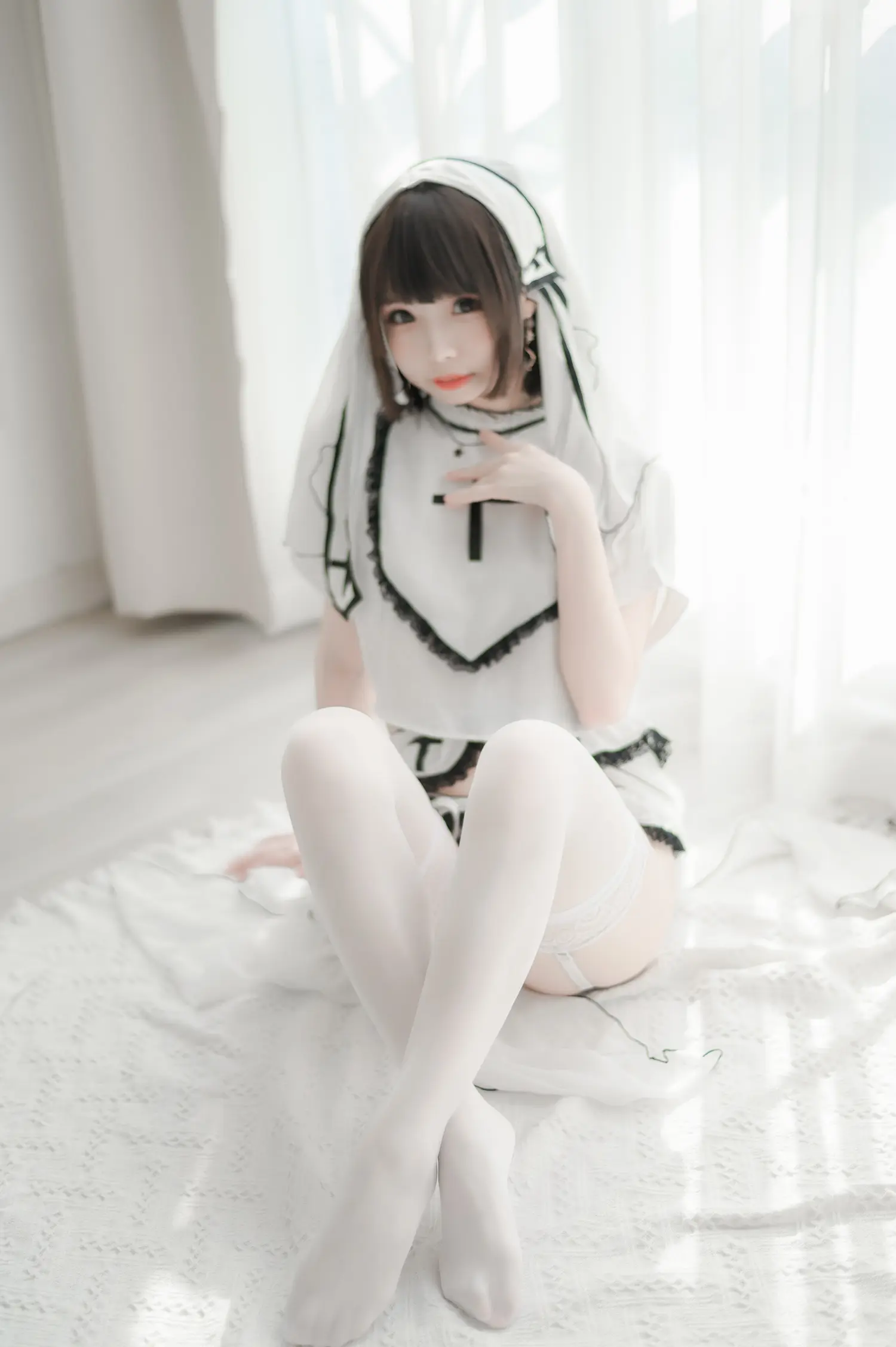 十万珍吱伏特 NO.004 修女 NO.0000
