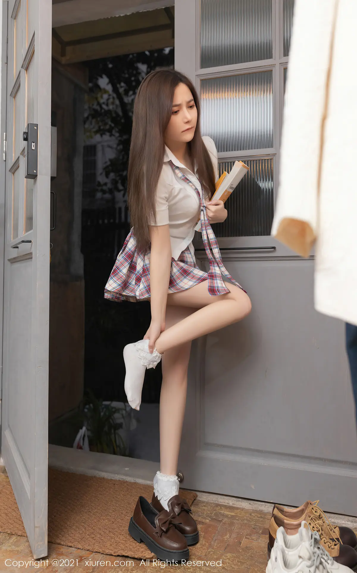 鱼子酱_021 [秀人网] 2021.02.25 No.3142 NO.0000