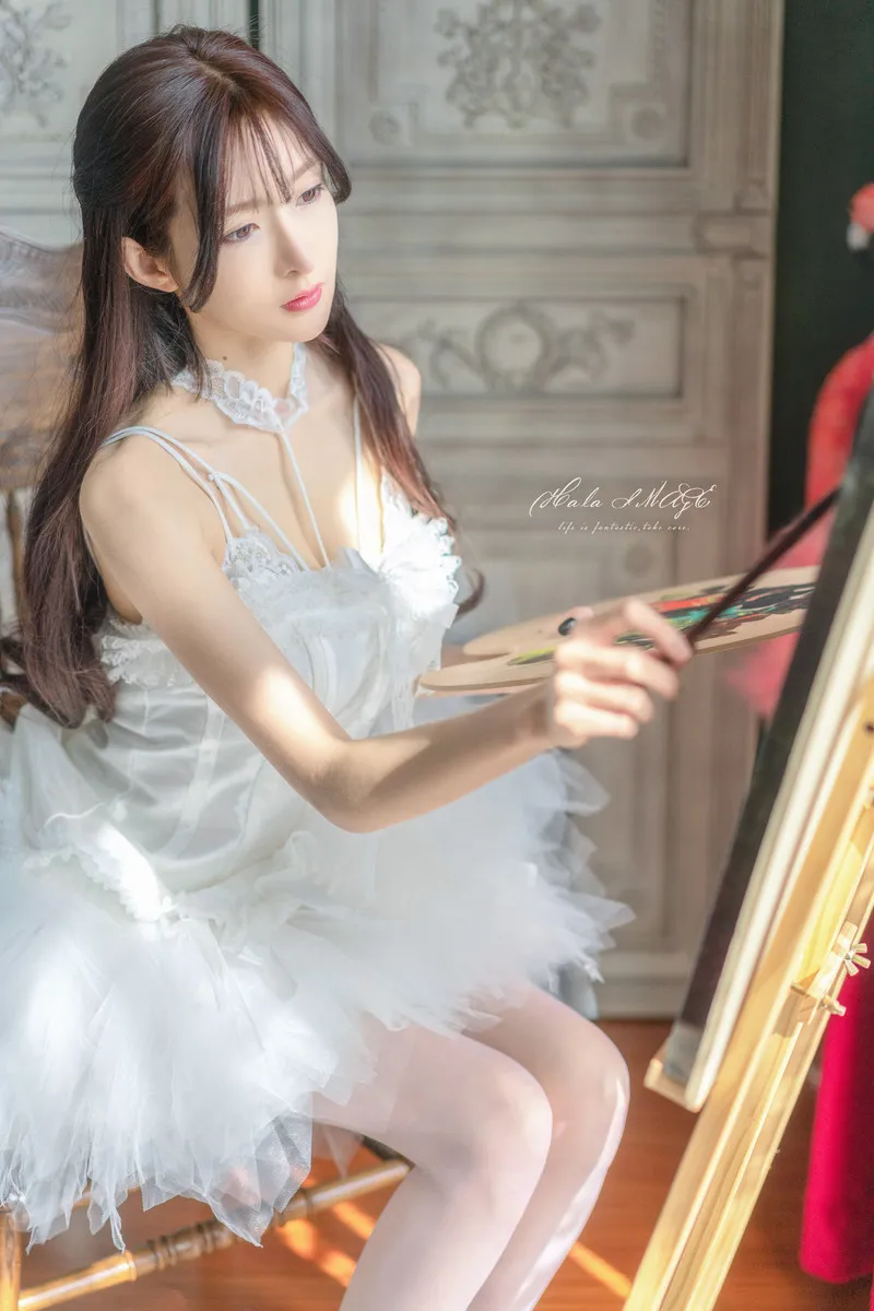 王羽杉 NO.007 白色吊带裙 NO.0000