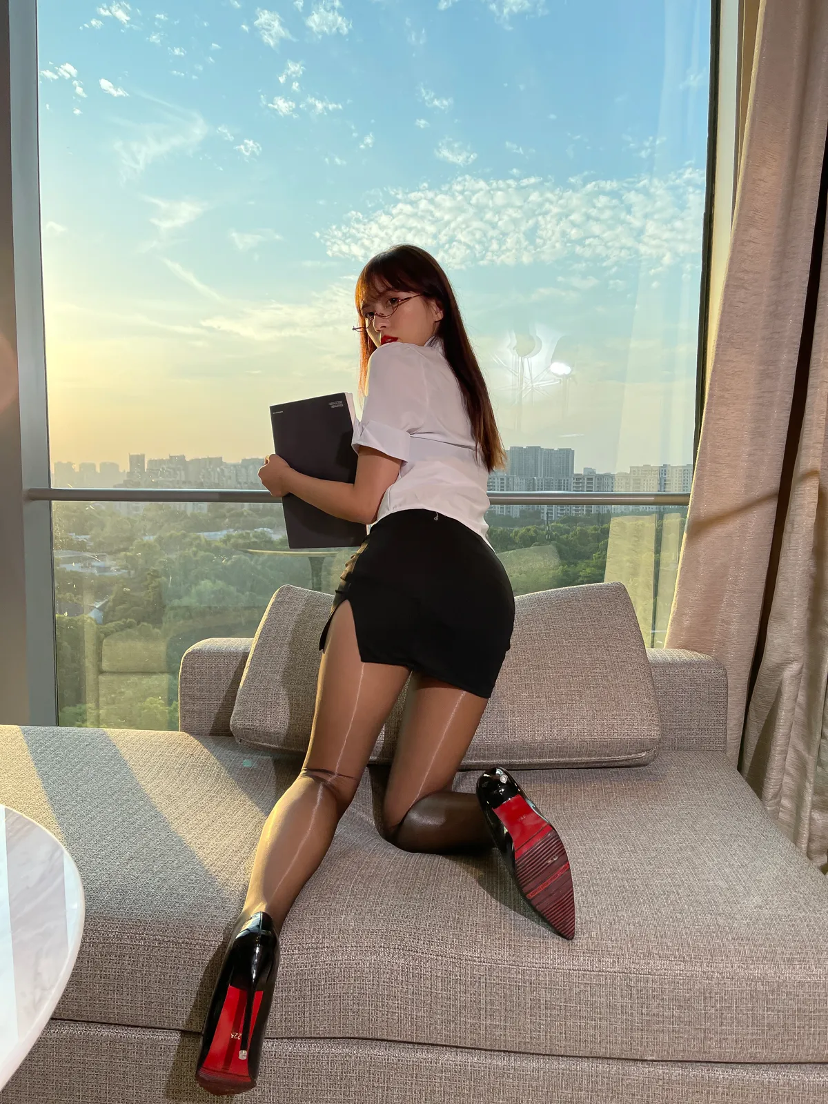 张思允Nice NO.055 油亮黑丝制服 NO.0000