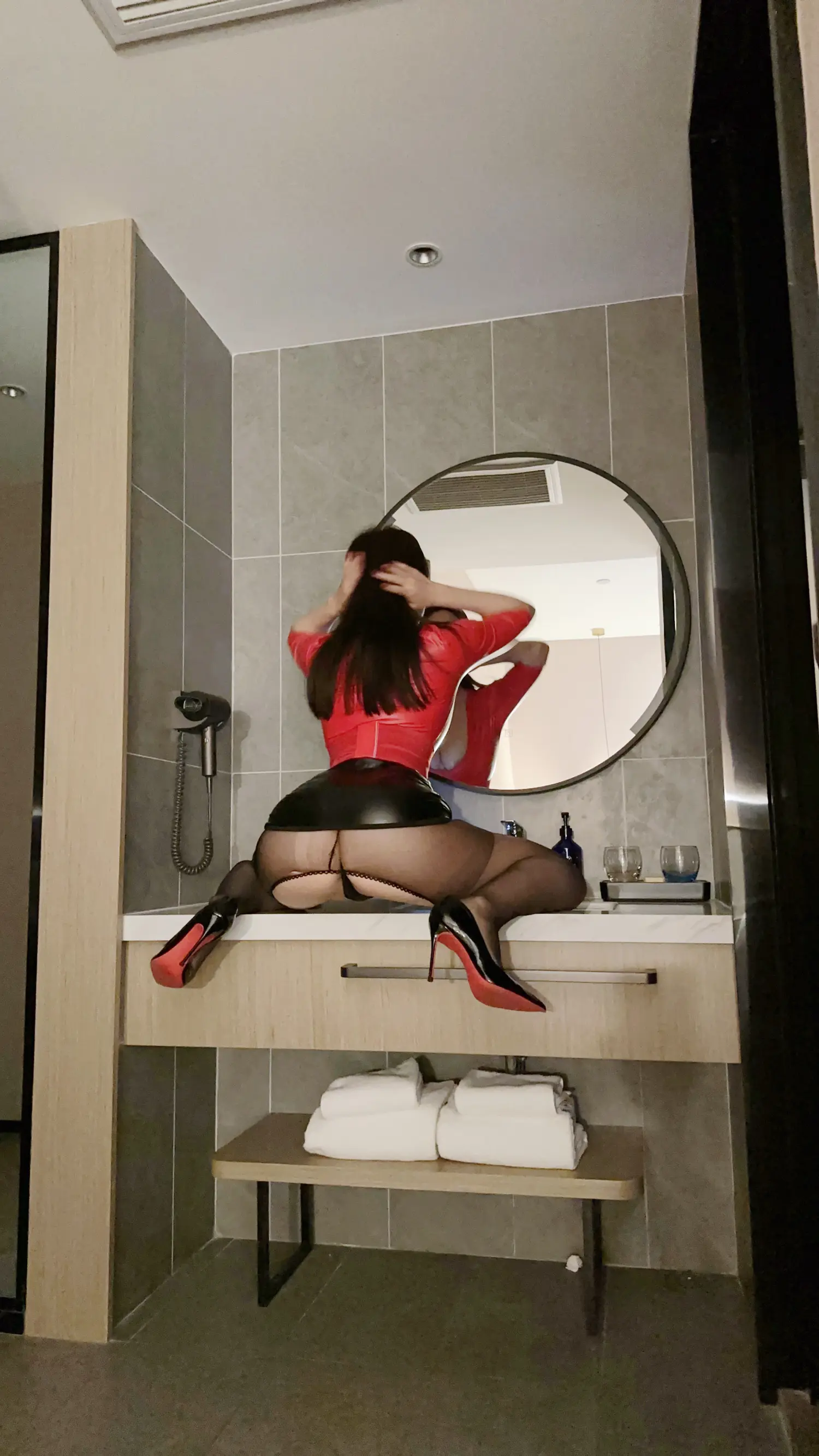 奶宝妹纸 NO.057 诱人的红皮衣 NO.0000