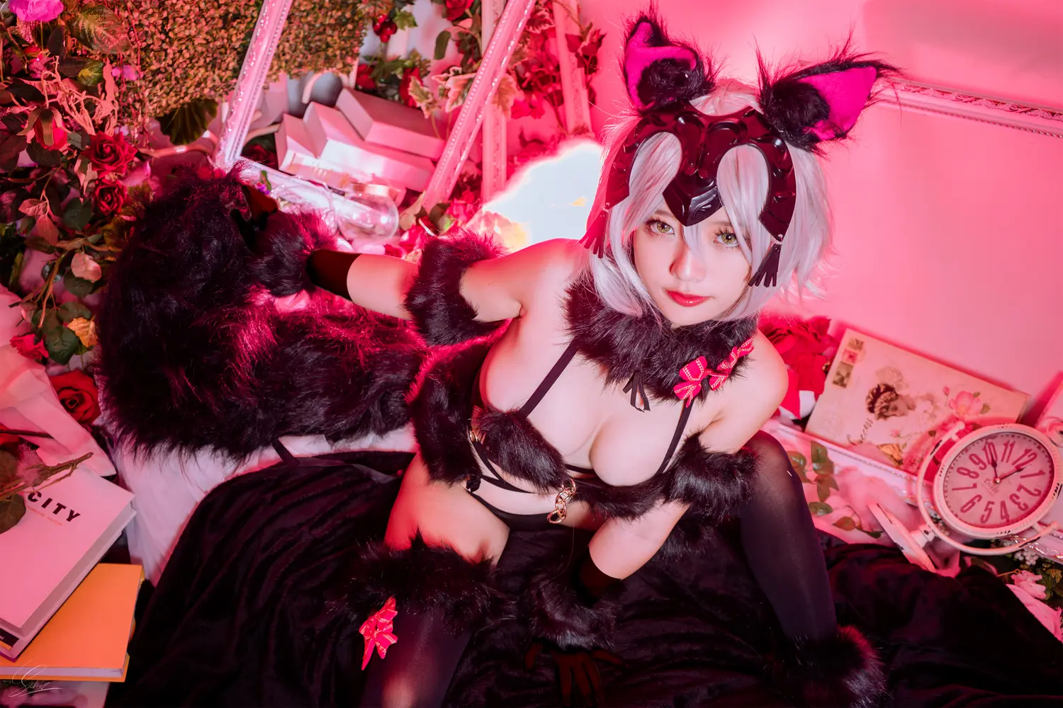 Messie Huang NO.004 Jeanne Alter Wolf NO.0000