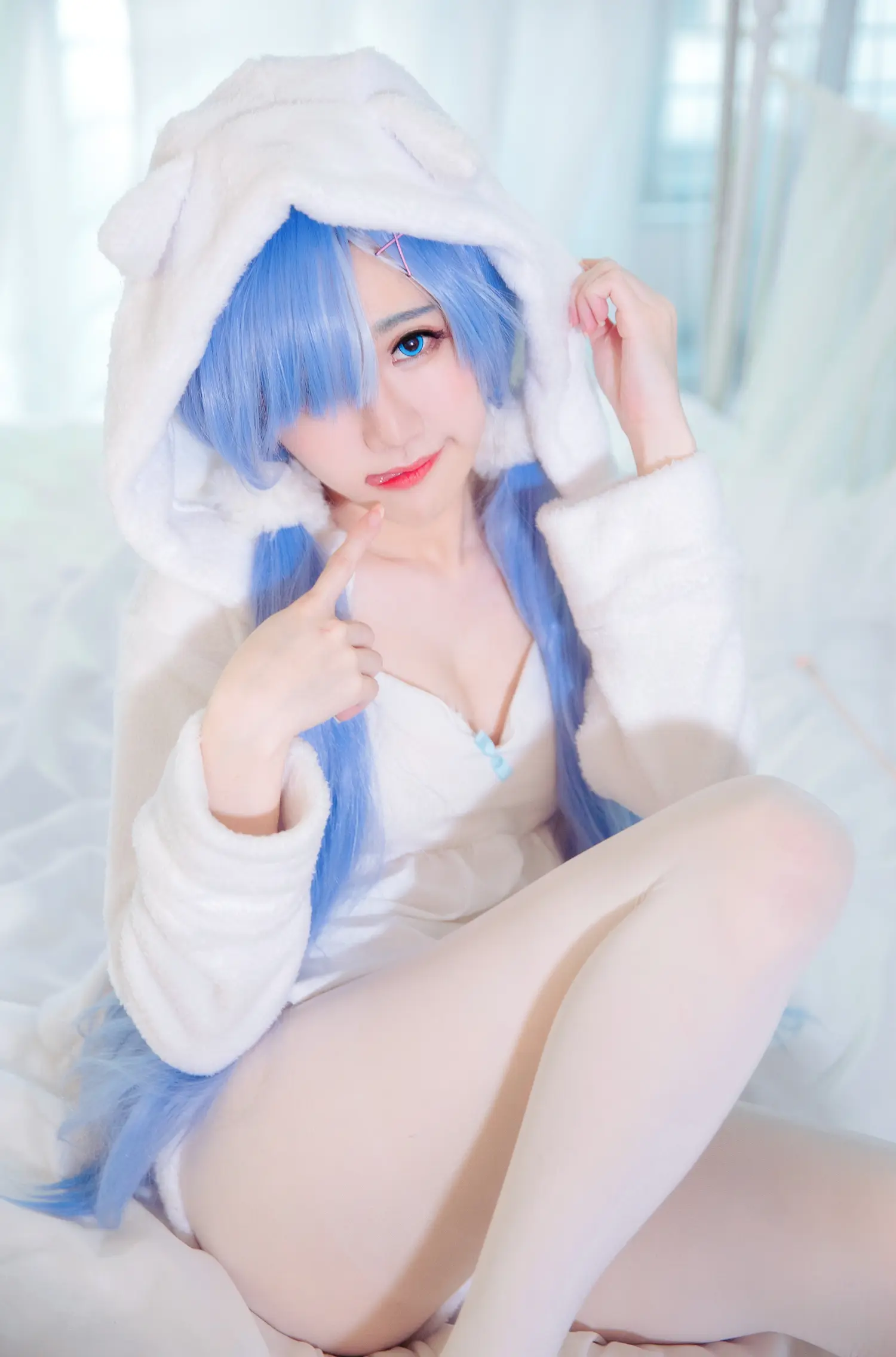 Sally Dorasnow NO.022 Rem White Kitty NO.0000