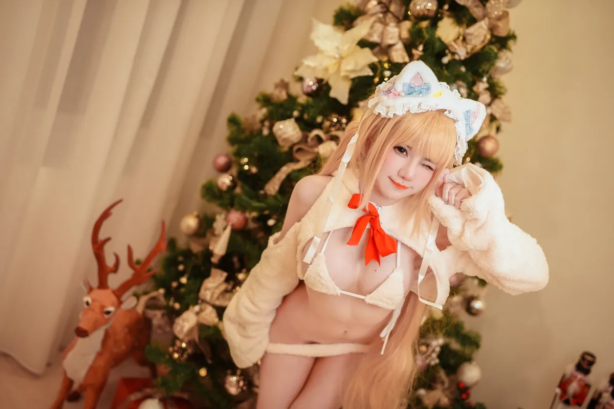 Sally Dorasnow NO.094 Marin Christmas Bunny NO.0000