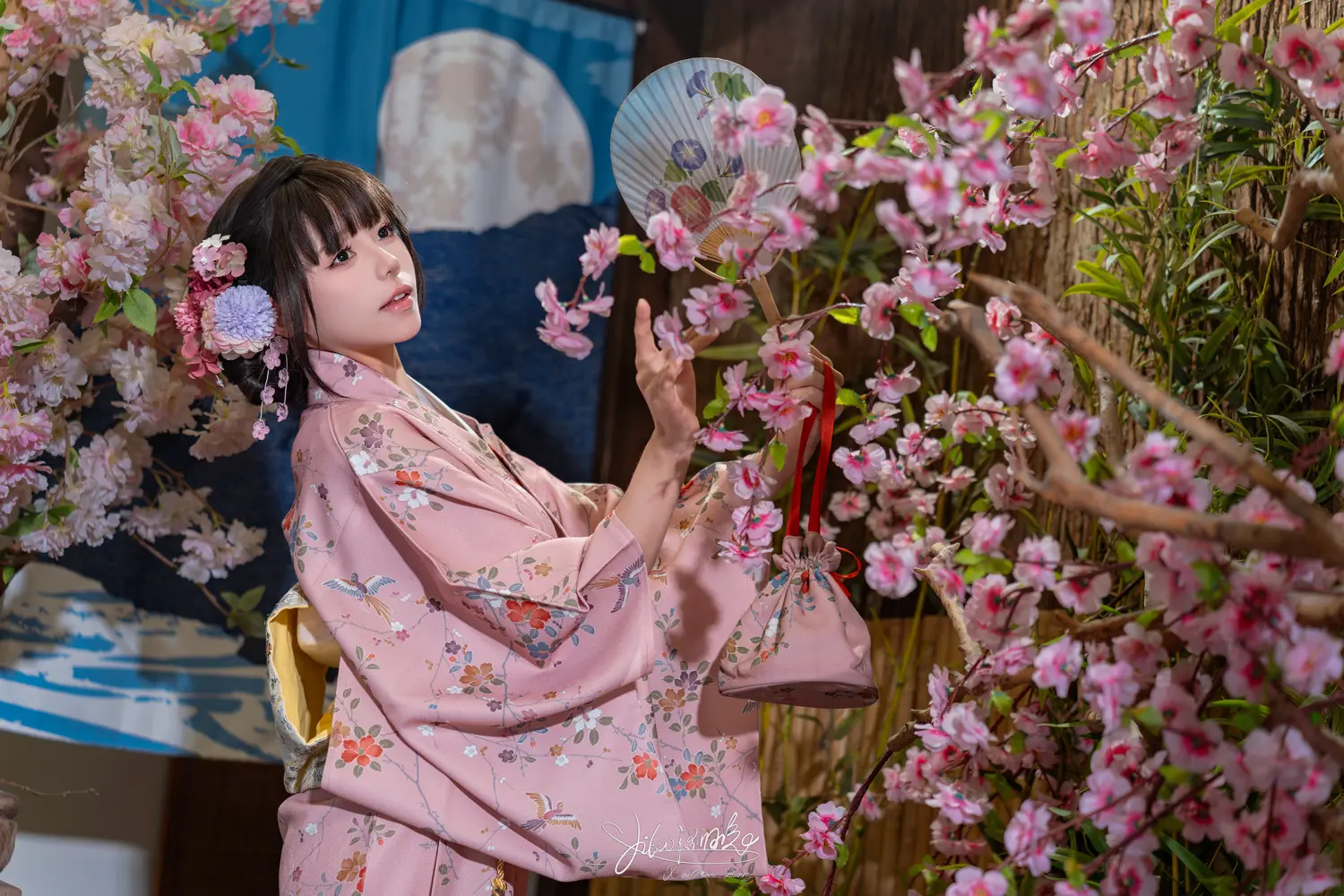 咬一口兔娘 NO.180 温泉の女将 NO.0000