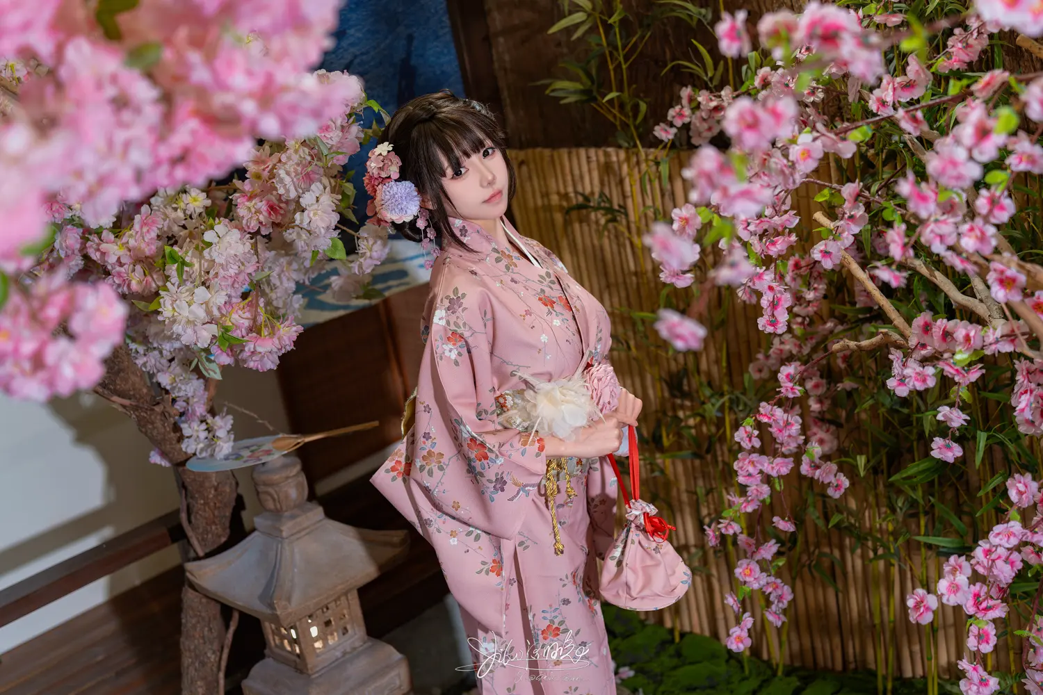 咬一口兔娘 NO.180 温泉の女将 NO.0000