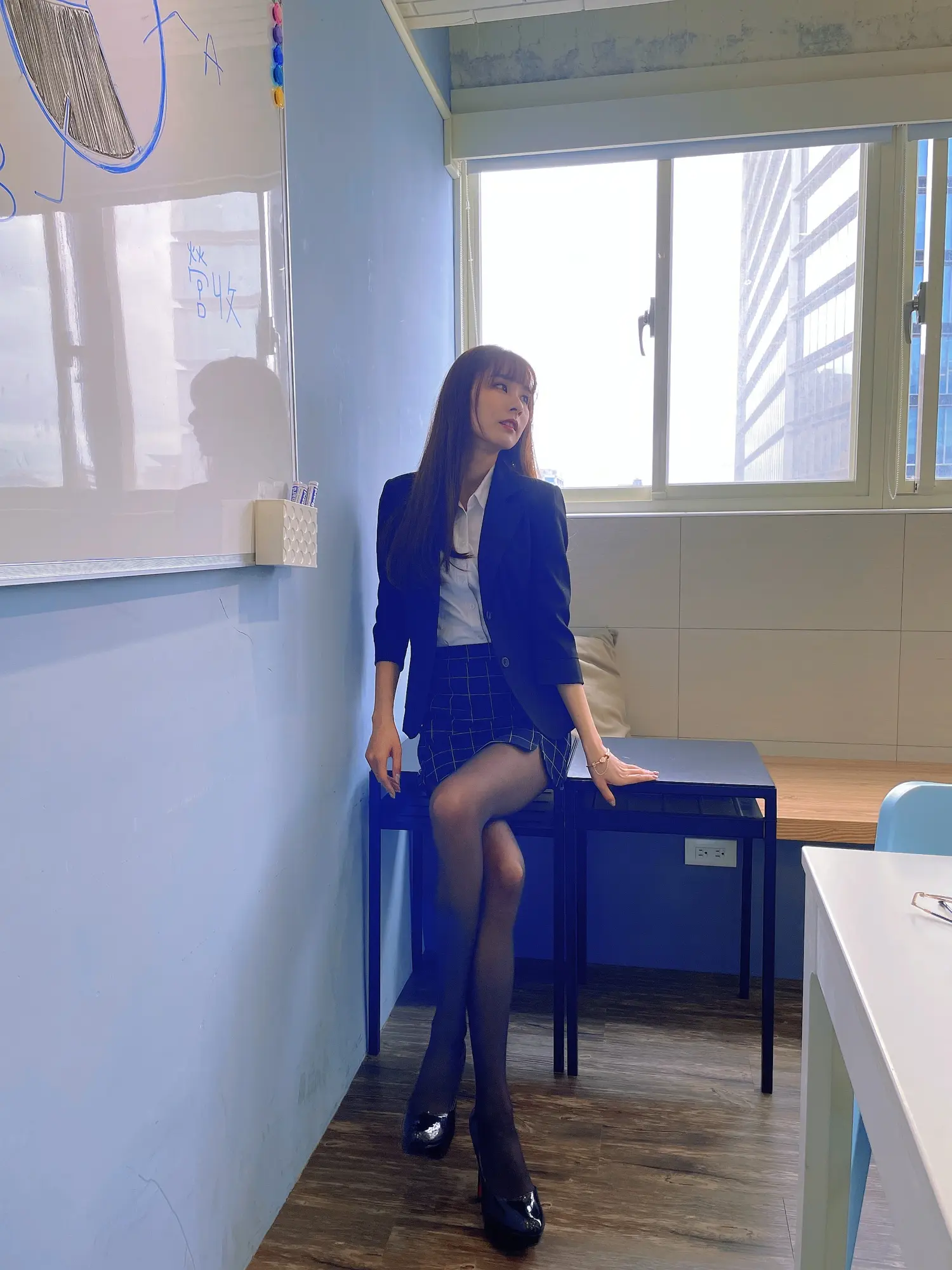 泥泥汝 NO.004 OL女郎B NO.0000