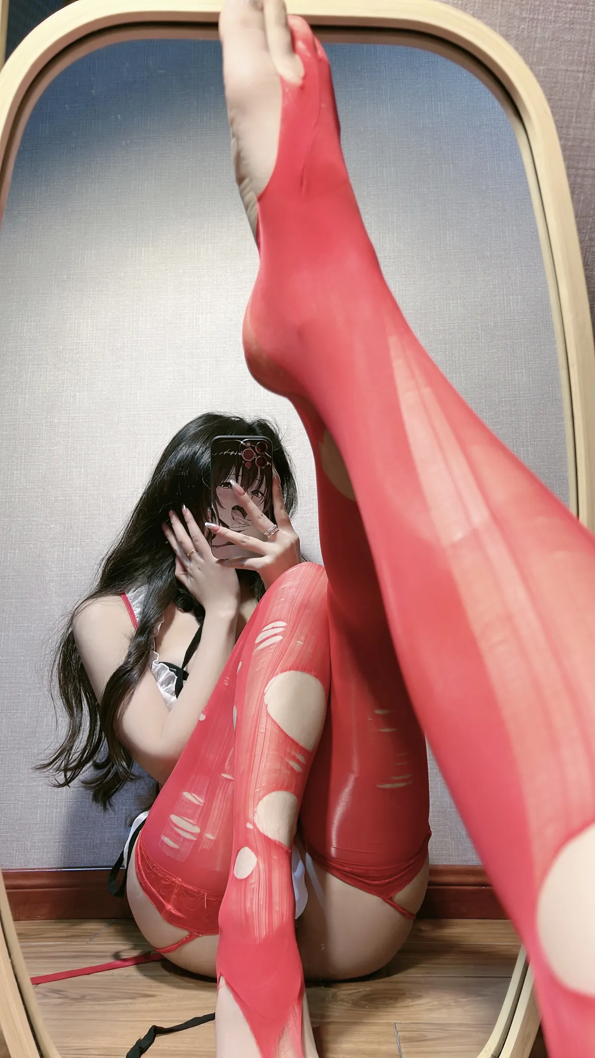 陈佩奇yyy NO.020 妖艳红丝 NO.0000