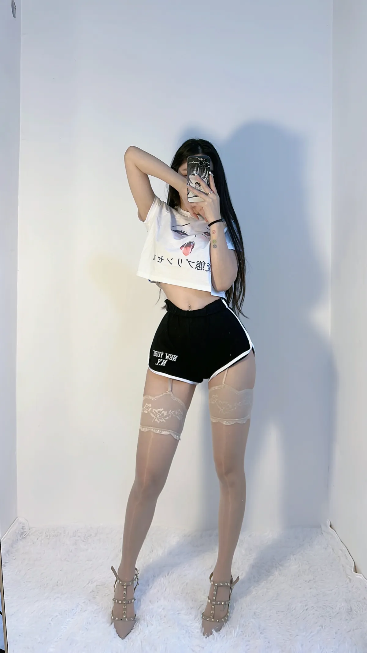 陈佩奇yyy NO.026 白色吊带丝 NO.0000