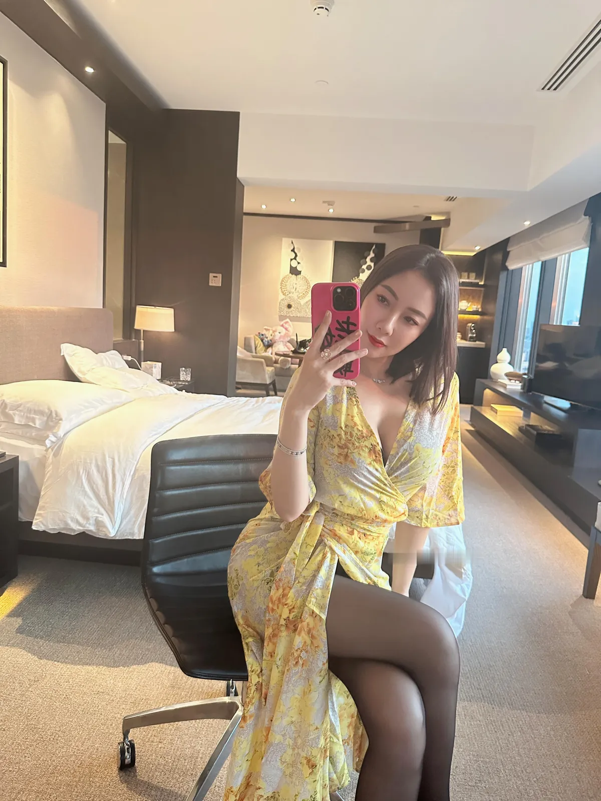 果儿Victoria NO.004 黄色战袍 NO.0000