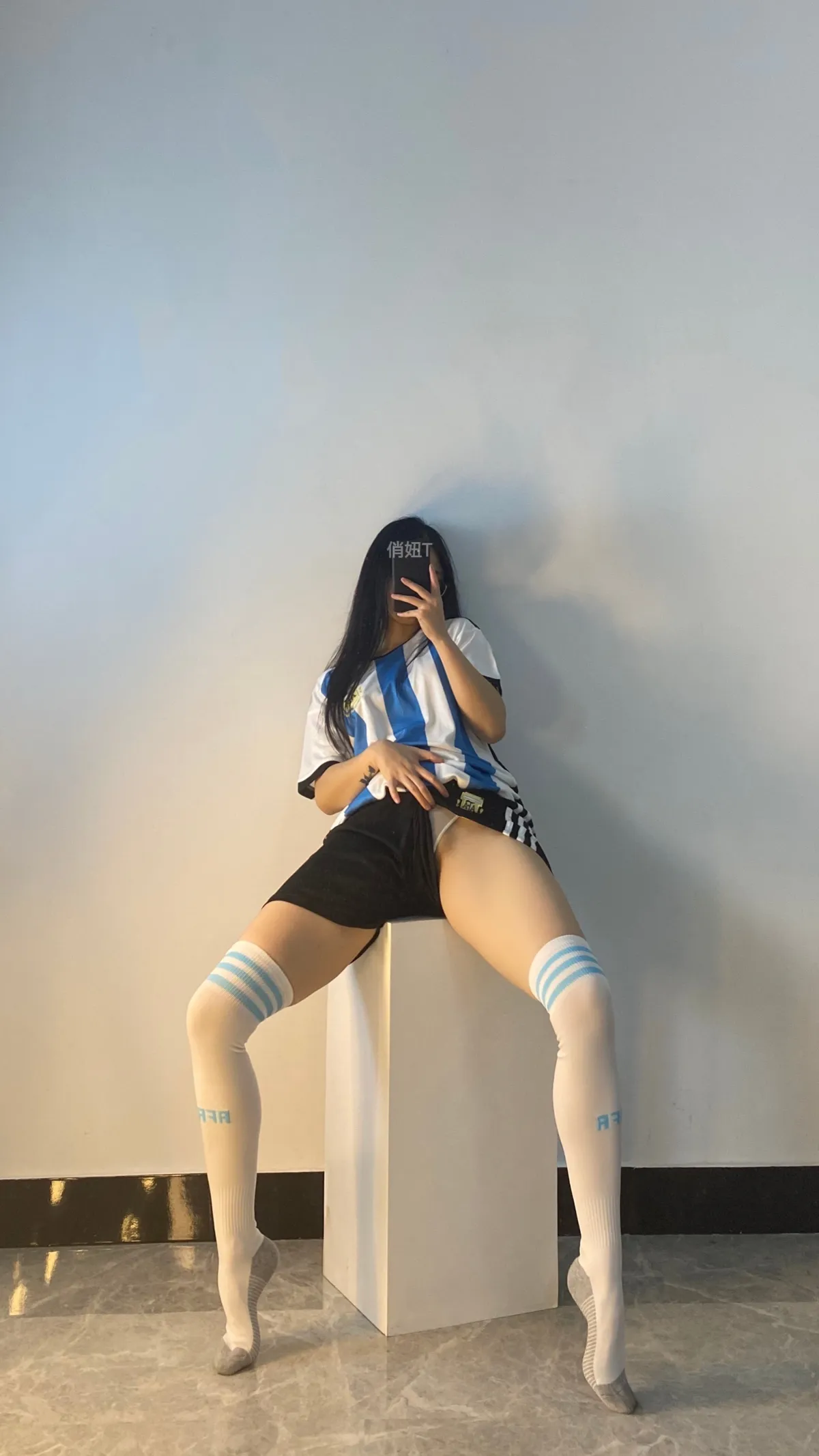 俏妞 NO.010 进来看球 NO.0000