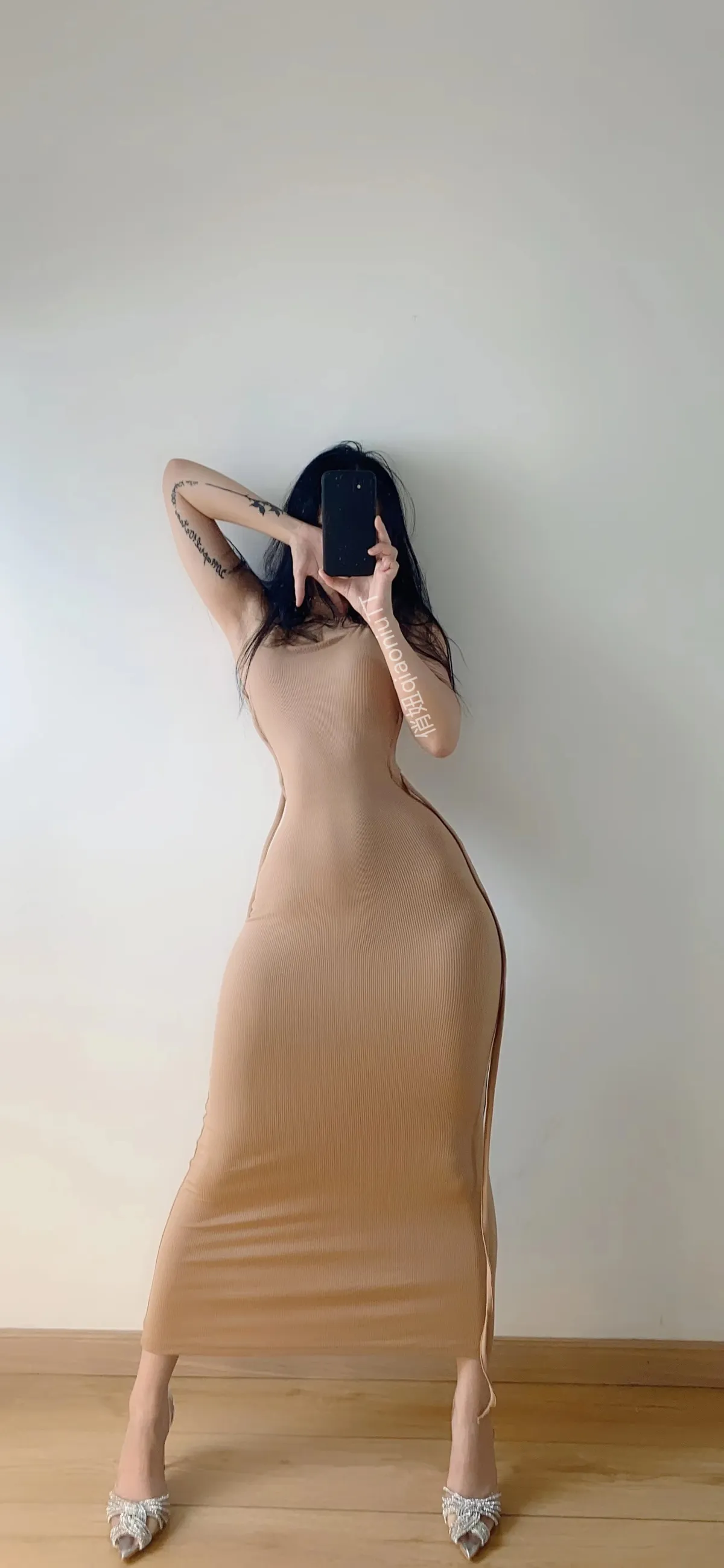 俏妞 NO.014 露背连衣裙 NO.0000