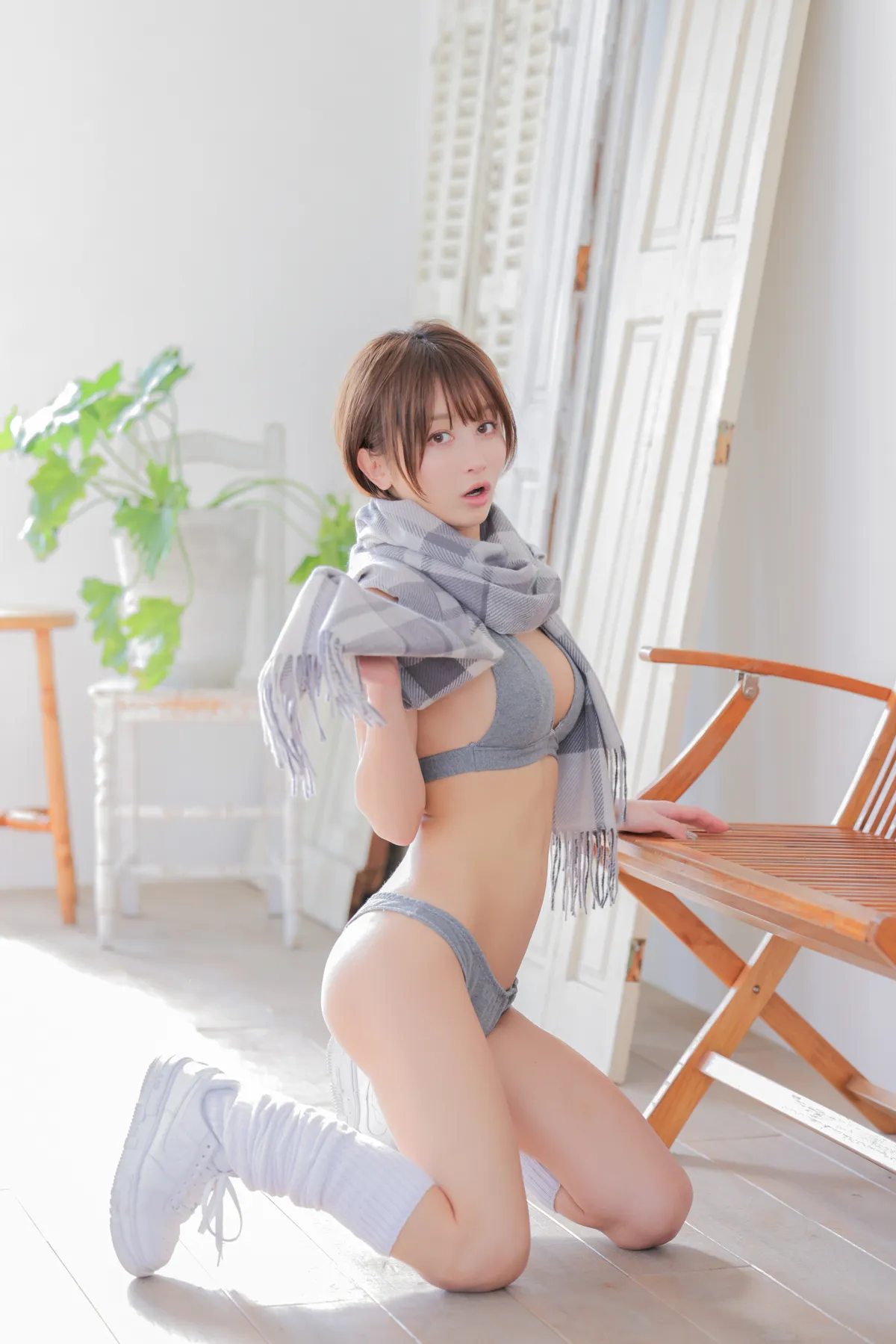 育美 NO.019_006 冬の正装マフラーブラ NO.0000