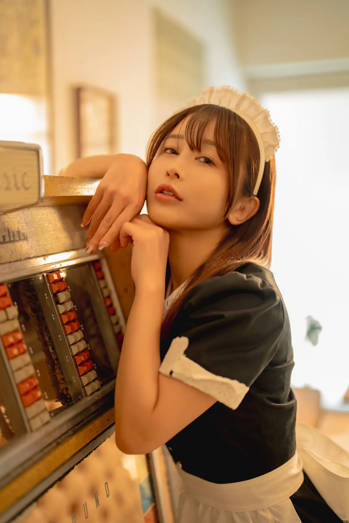 育美 NO.042_007 因为天气热所以脱衣的女仆 NO.0000