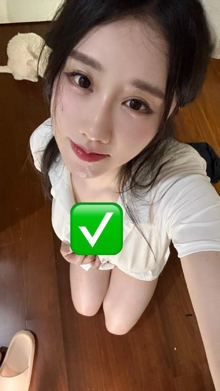 轩子巨二兔 NO.022 明日方舟 史尔特尔 泳装 NO.0000