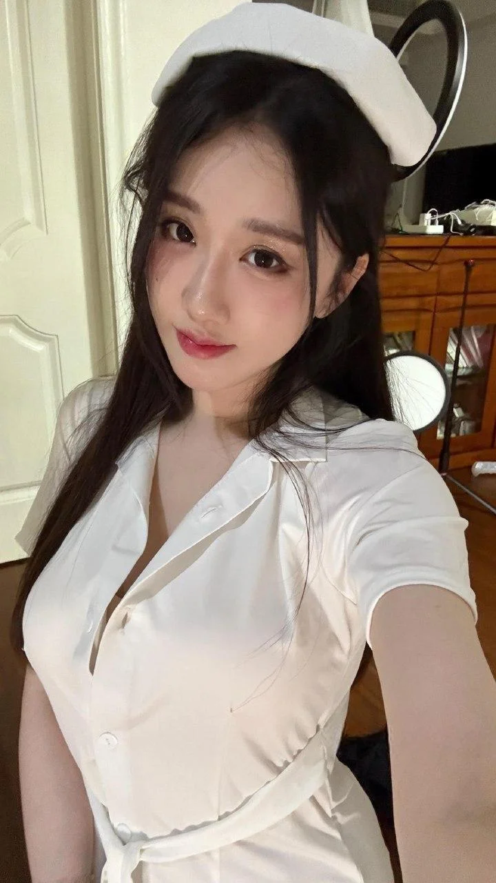 轩子巨二兔 NO.022 明日方舟 史尔特尔 泳装 NO.0000